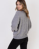 swetry damskie  Oryginalny sweter w warkoczowe wzory - SWE323  szary MKM 3