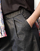 spodnie materiałowe damskie Glora - Denimowe spodnie ze złotym połyskiem 1