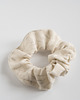 gumki do włosów Lniana gumka do włosów (scrunchie) ze wzorem w liście 2