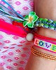 bransoletki na sznurku Różowa bransoletka LOVE regulowana kulką 3