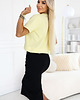t-shirt damskie 665-1 Bawełniana bluzka damska z dekoltem V - masełkowy żółty 3