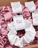 dodatki ślubne Wieczór Panieński Scrunchies z personalizacją 2