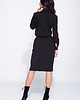 sukienki midi damskie Czarna sukienka z koszulową górą 1