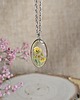 wisiory Srebrna zawieszka jajowata suszone kwiaty żółta gipsówka 1