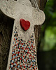Ozdoby na ścianę Ceramiczny anioł z czerwonym sercem  3