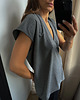 t-shirt damskie T-shirt Chillout graphite v neck 3
