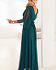 sukienki maxi damskie 654-1 Długa połyskująca sukienka plus size z dekoltem - zieleń butelkowa 2