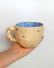 filiżanki Ceramiczna ręcznie robiona filizanka z plecionym uchem, w serduszka 2