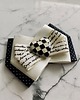 broszki Brosza Black & White z sercem z szachownicy  NEW 1