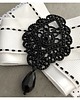 broszki Brosza Black & White z ażurową czarną ozdobą 2