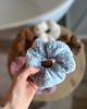 ozdoby do włosów dla dzieci Miękka, puszysta gumka do włosów scrunchie NIEBIESKA 1