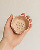 świeczniki i świece Zestaw ceramicznych świeczników handmade tealight kwiaty z napisem 5