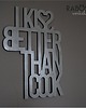 napisy dekoracyjne i tabliczki Napis I KISS BETTER THAN I COOK złoty 1
