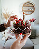 zabawki - inne Szydełkowy tort czekoladowy z malinami i truskawkami. 3