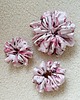 gumki do włosów Gumka do włosów różowa w kwiatowy wzór Scrunchie Maxi Rosie Cream 2