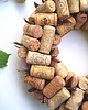wianki Wianek z korków od wina z brązową wstążką 1