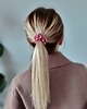gumki do włosów Gumka jedwabna, scrunchie, gumka satynowa truskawkowy róż MINI 1
