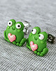 kolczyki z masy plastycznej Kolczyki żabki z serduszkiem 1