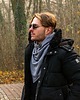 tuby i kominy Bawełniany Szalik W Kolorze Szarym Z Ozdobnym Guzikiem 2