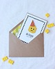 kartki scrapbooking Żółty ludzik. Kartka urodzinowa dla fanów klocków 3