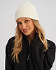 czapki damskie Czapka zimowa z bawełny organicznej mleczna 2