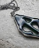 wisiory Monstera monkey mask - naszyjnik 3