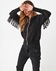bluza z kapturem damska Konto - Czarna bluza z frędzlami 5