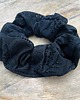 gumki do włosów Czarna scrunchie z koronką  3