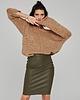 swetry damskie Sweter o luźnym splocie camel 1