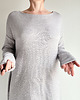 swetry damskie  Długa sukienka swetrowa Szara 4