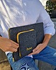 akcesoria - inne Etui na laptopa PERSONALIZACJA ciemnoszare żółty zamek i haft 2