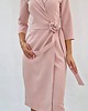sukienki midi damskie Elegancka Kopertowa sukienka z różą 3