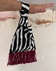 torebki do ręki Torebka zebra z bordowymi frędzlami, na nadgarstek, do ręki, Namineso Drape 4