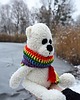 misie i maskotki Biały miś w tęczowym szaliku LGBT, przytulanka 3