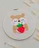 obrazy i plakaty do pokoju dziecięcego Obrazek Handmade Chomik z Truskawką 7
