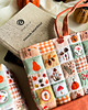 pokrowce i etui - różne Personalizowane etui na książkę, book sleeve ze sztruksu, Tea & Books 2