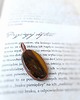 wisiory Tygrysie oko miedziany wisiorek handmade - talizman odwagi i ochrony 2