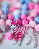 broszki Broszka pies w pikowanej kurtce 1