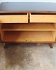 komody Komoda vintage Mid-Century Modern lata 60.  Drewno i szklany blat  Modernizm 8
