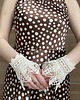 rękawiczki damskie Mankiety koronkowe kremowe z koraliczkami lace cuffs 1
