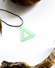 wisiory Trójkątny jasnozielony wisiorek świecący w ciemności i UV handmade 3 cm 4